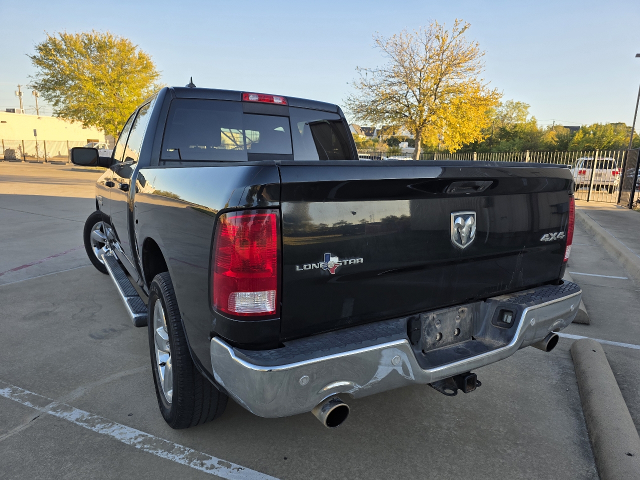 RAM 1500 4WD Crew Cab 140.5" Lone Star 2015 RAM 1500 4WD Crew Cab 140.5" Lone Star 2015