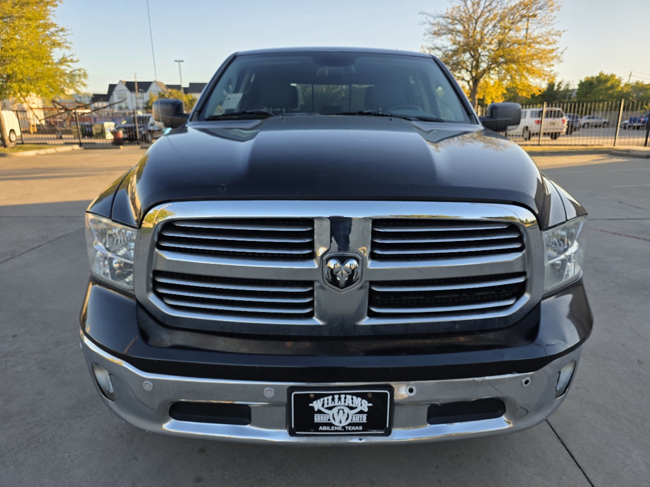 RAM 1500 4WD Crew Cab 140.5" Lone Star 2015 RAM 1500 4WD Crew Cab 140.5" Lone Star 2015