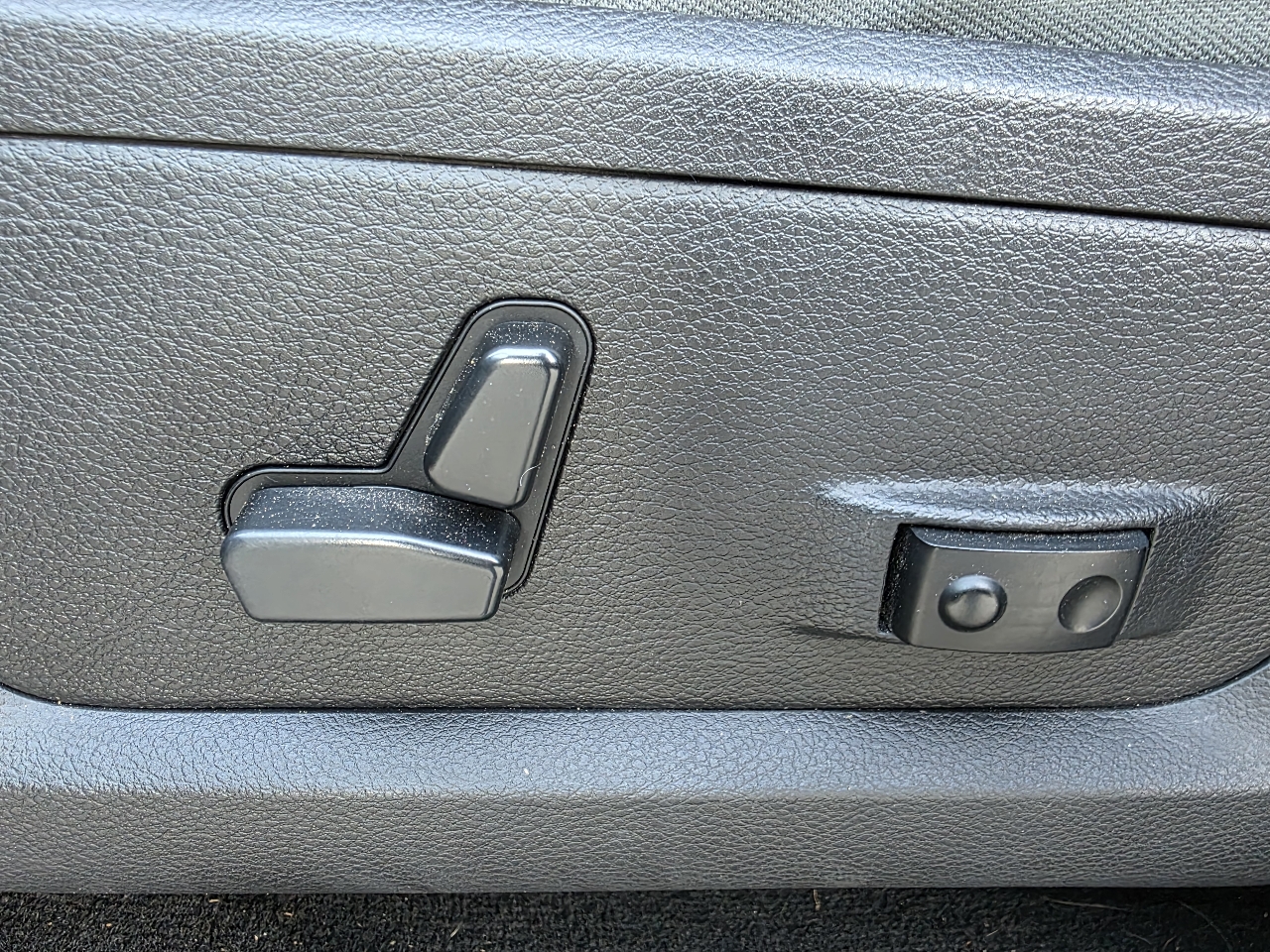 RAM 1500 4WD Crew Cab 140.5" Lone Star 2015 RAM 1500 4WD Crew Cab 140.5" Lone Star 2015