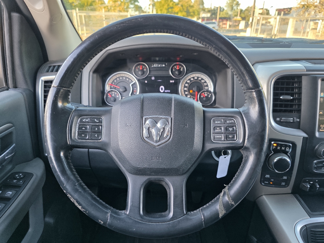 RAM 1500 4WD Crew Cab 140.5" Lone Star 2015 RAM 1500 4WD Crew Cab 140.5" Lone Star 2015