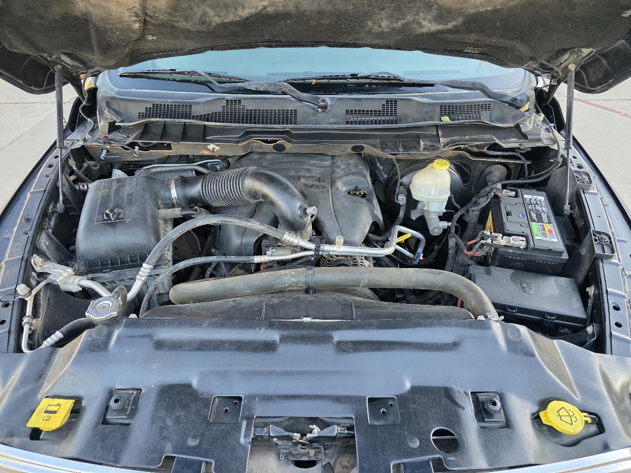 RAM 1500 4WD Crew Cab 140.5" Lone Star 2015 RAM 1500 4WD Crew Cab 140.5" Lone Star 2015