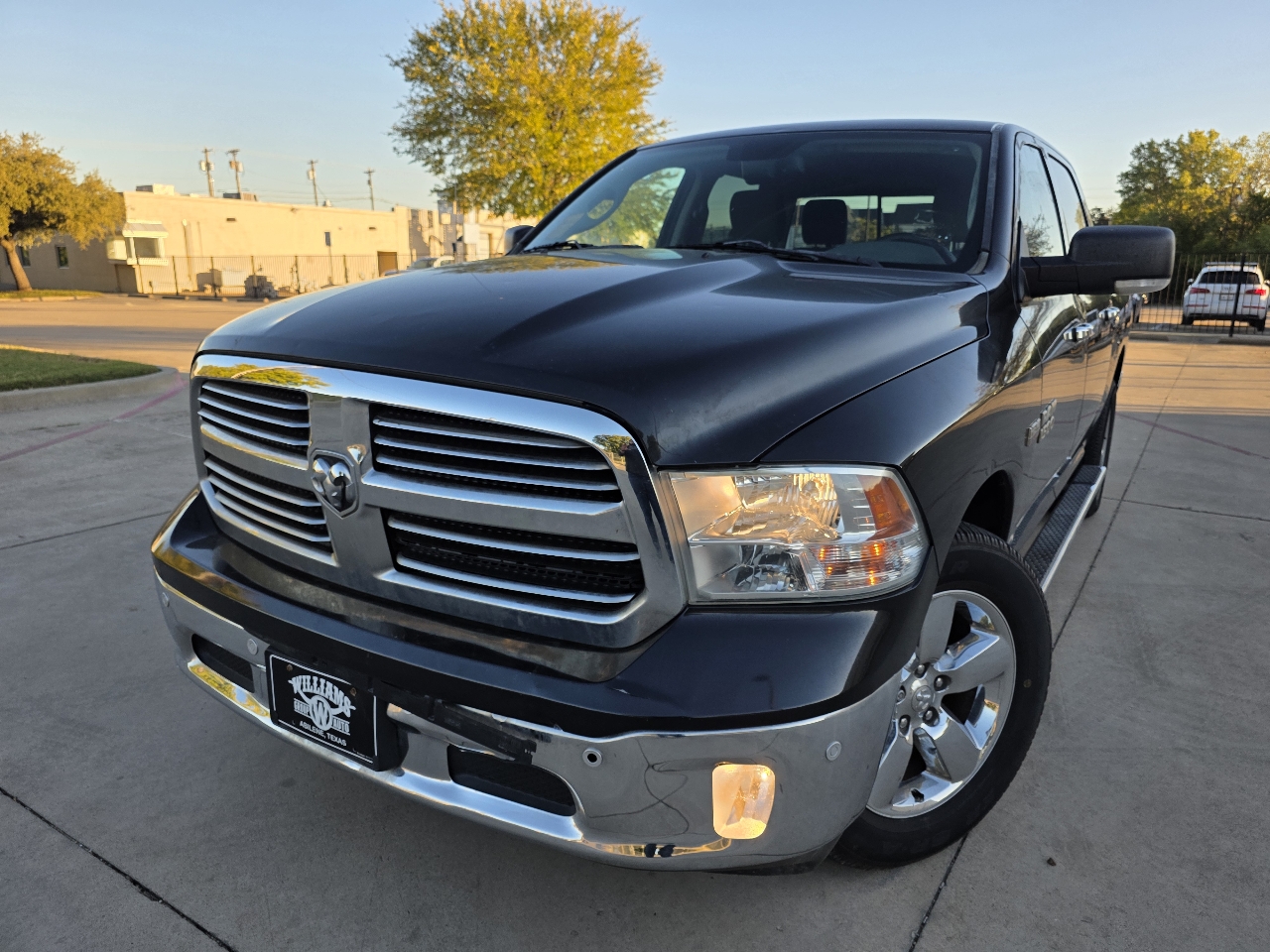RAM 1500 4WD Crew Cab 140.5" Lone Star 2015 RAM 1500 4WD Crew Cab 140.5" Lone Star 2015