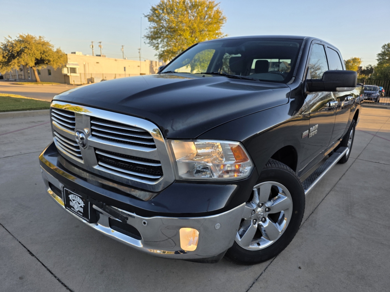 RAM 1500 4WD Crew Cab 140.5" Lone Star 2015 RAM 1500 4WD Crew Cab 140.5" Lone Star 2015