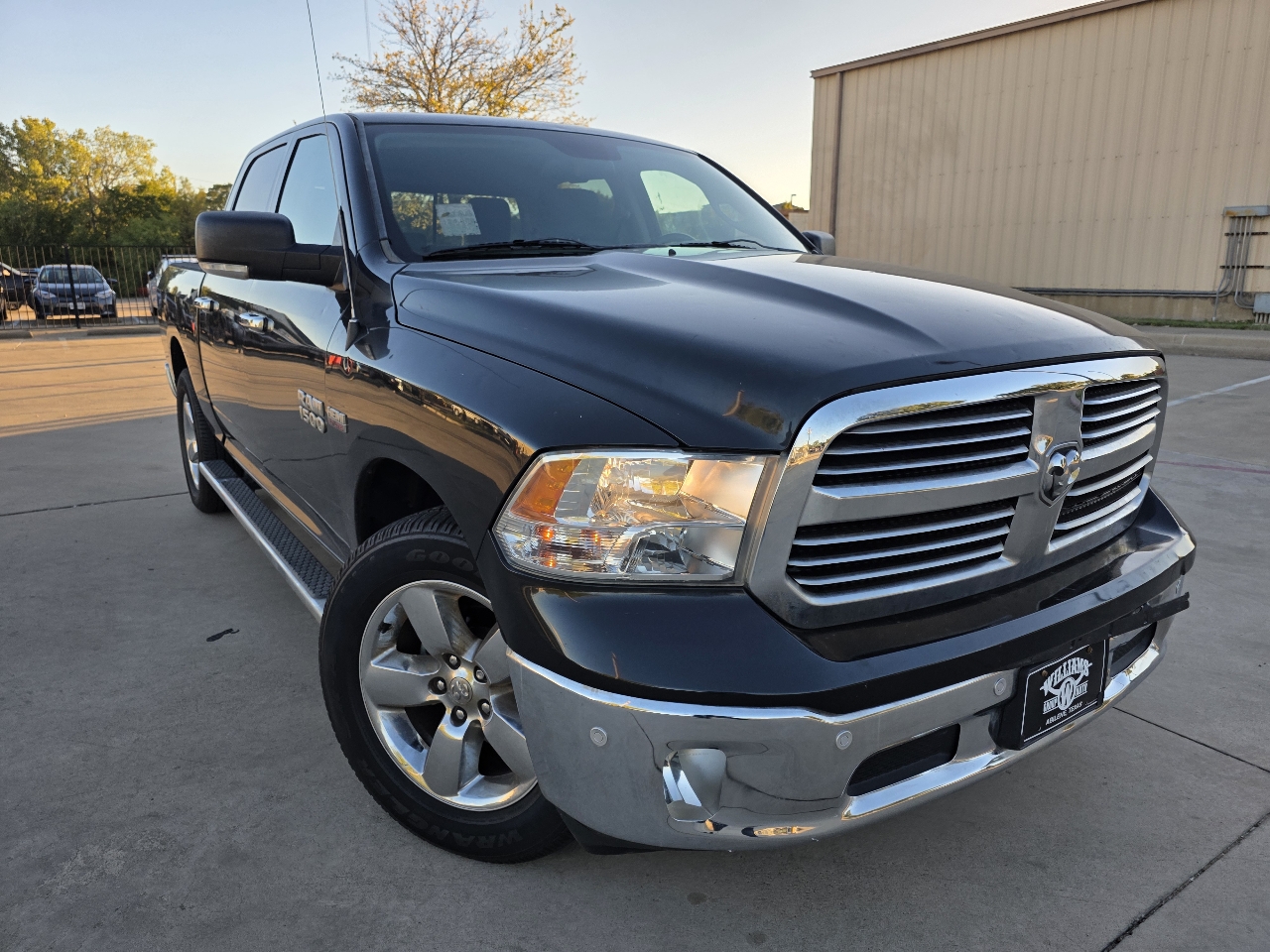 RAM 1500 4WD Crew Cab 140.5" Lone Star 2015 RAM 1500 4WD Crew Cab 140.5" Lone Star 2015