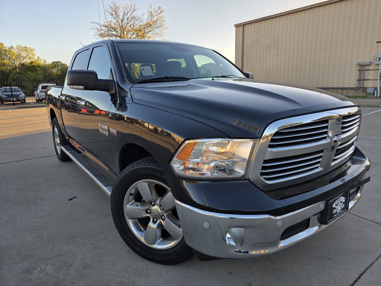RAM 1500 4WD Crew Cab 140.5" Lone Star 2015 RAM 1500 4WD Crew Cab 140.5" Lone Star 2015