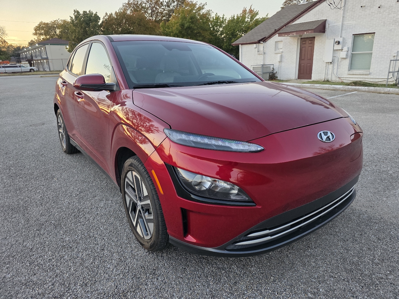 2023 Hyundai Kona SEL photo 3