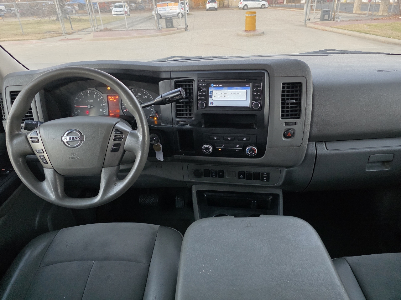 Nissan NV Passenger 3500 SV V8 2016