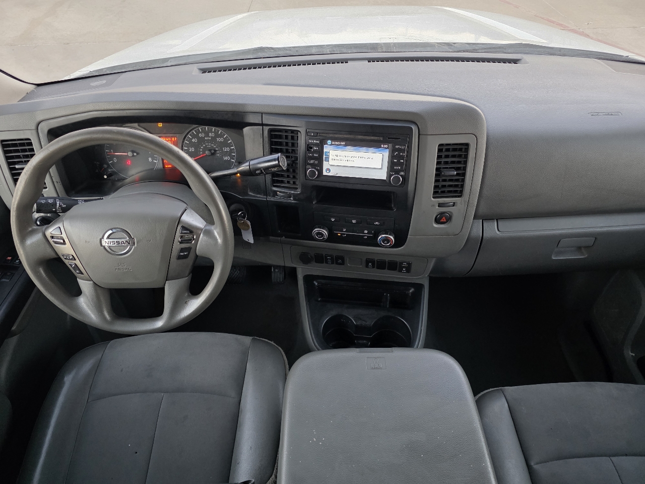 Nissan NV Passenger 3500 SV V8 2016