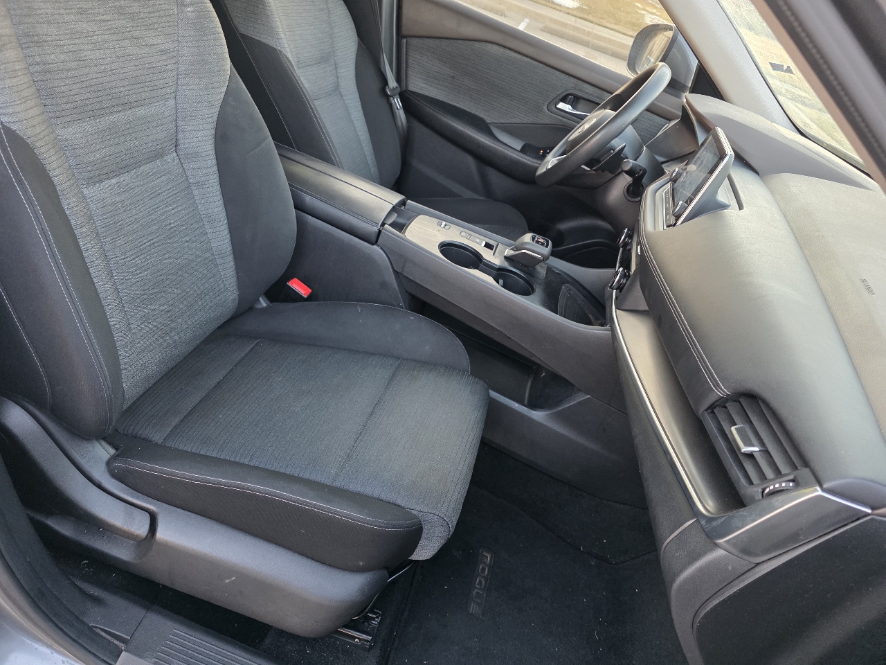 Nissan Rogue SV 2023