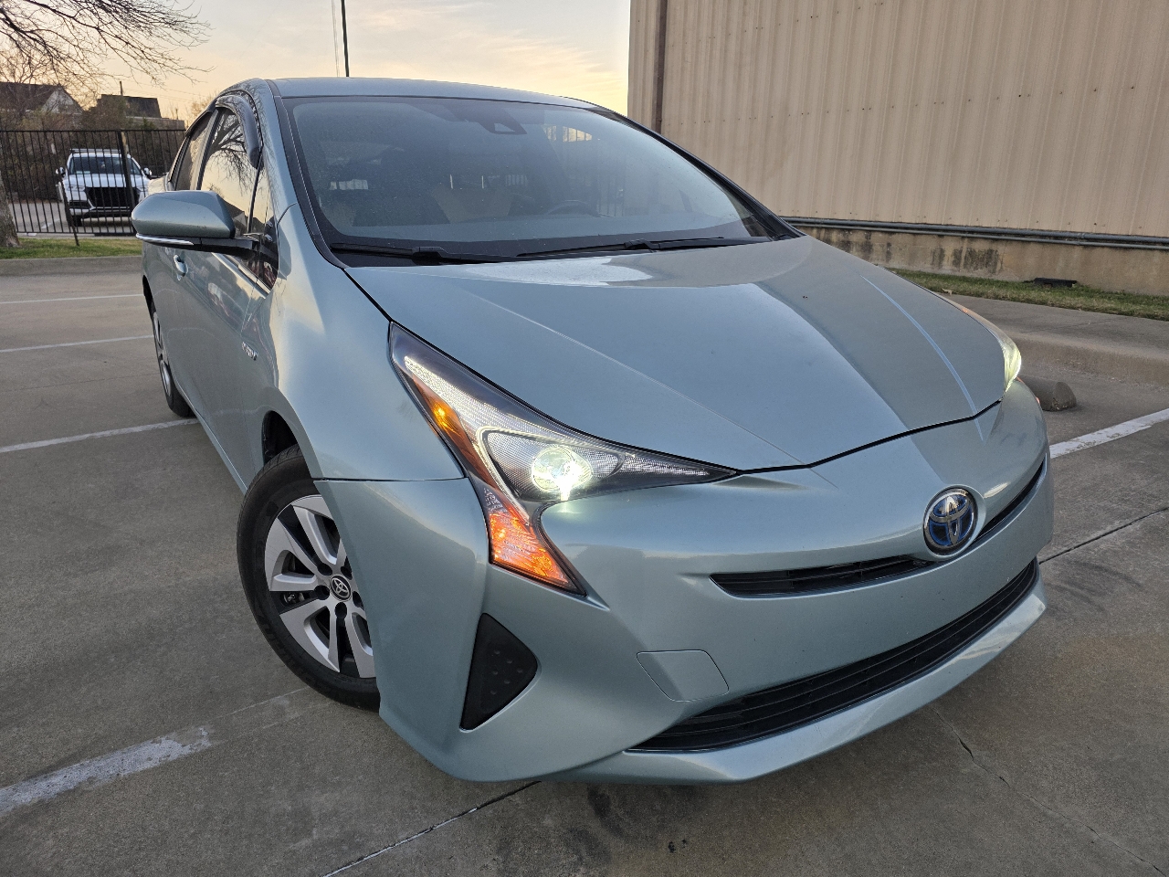 Toyota Prius Two Eco 2017