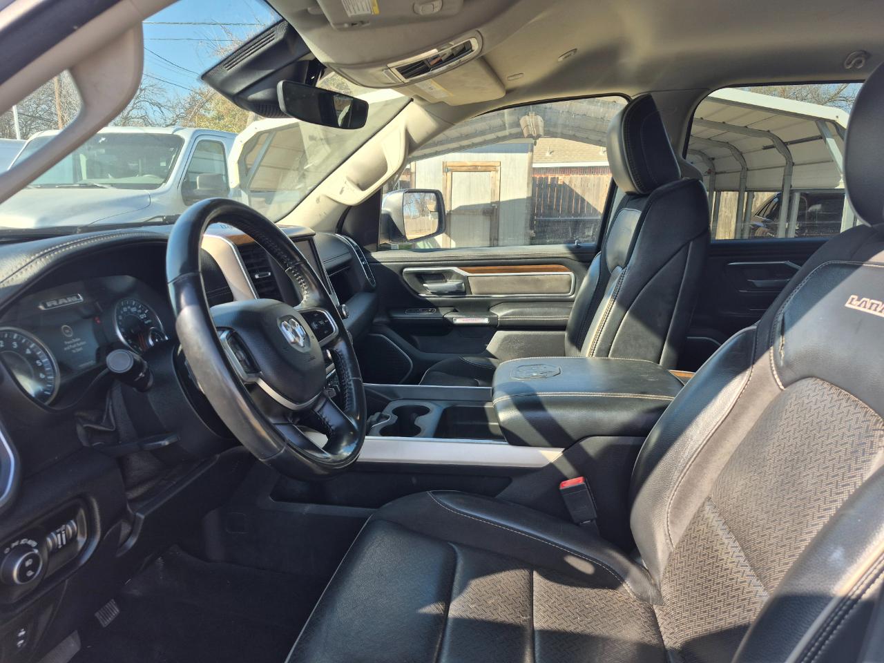 RAM 1500 Laramie Crew Cab SWB 4WD 2022