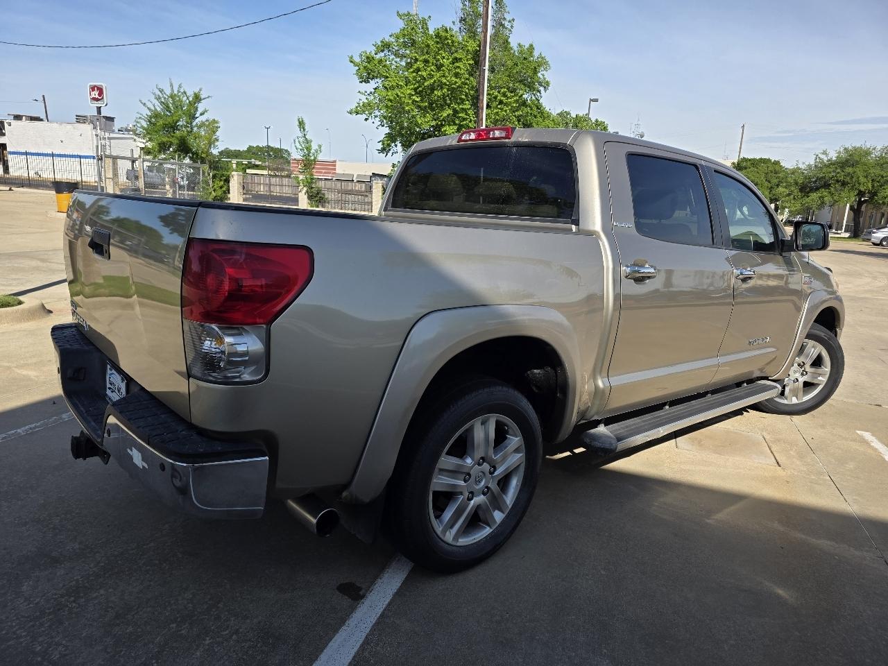 Toyota Tundra Limited CrewMax 5.7L 2WD 2008
