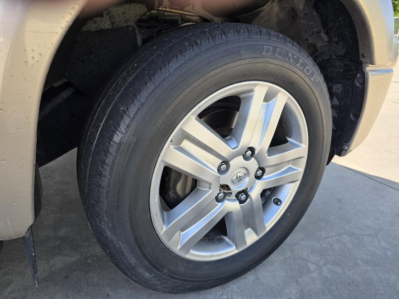 Toyota Tundra Limited CrewMax 5.7L 2WD 2008