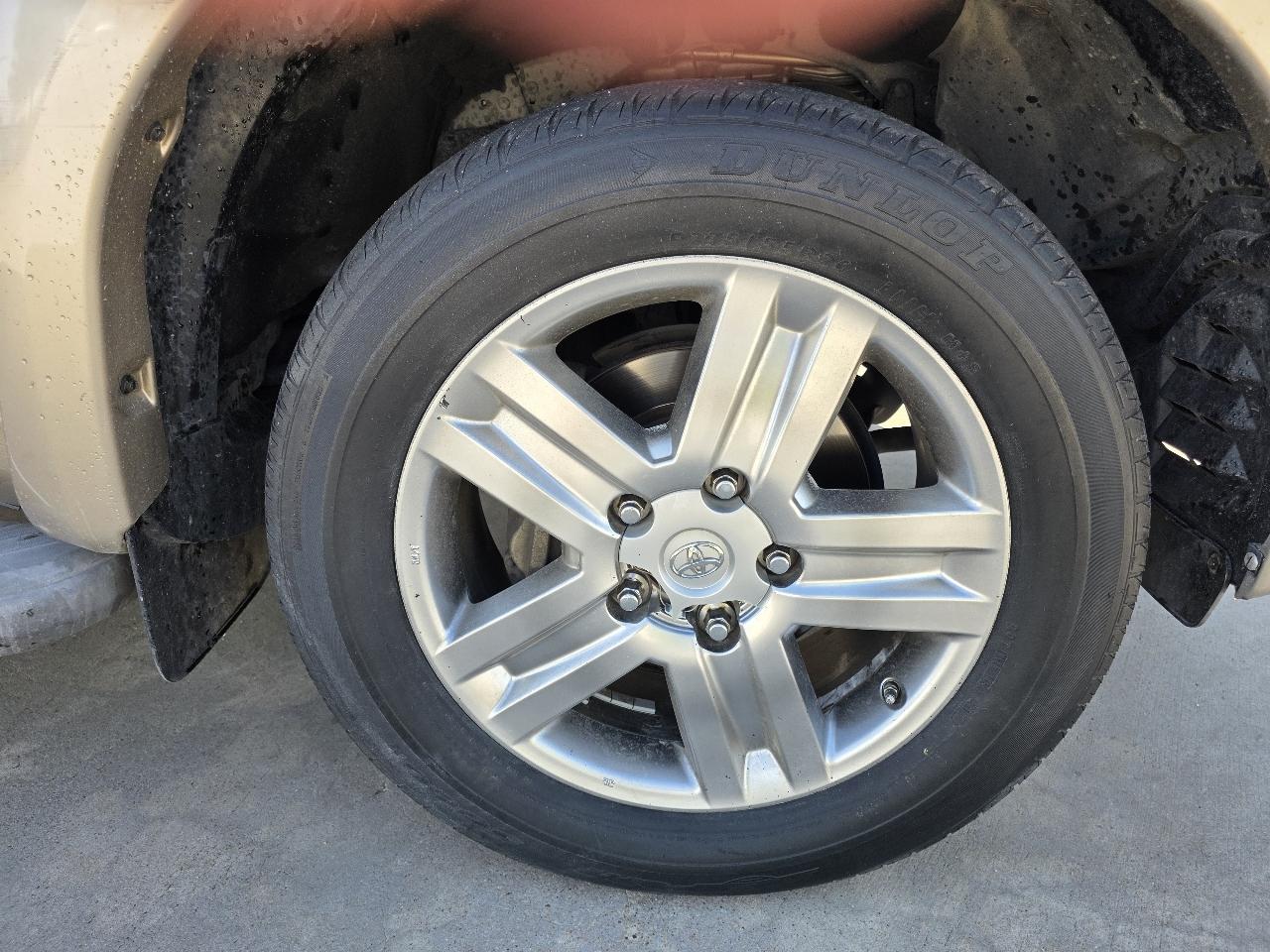 Toyota Tundra Limited CrewMax 5.7L 2WD 2008