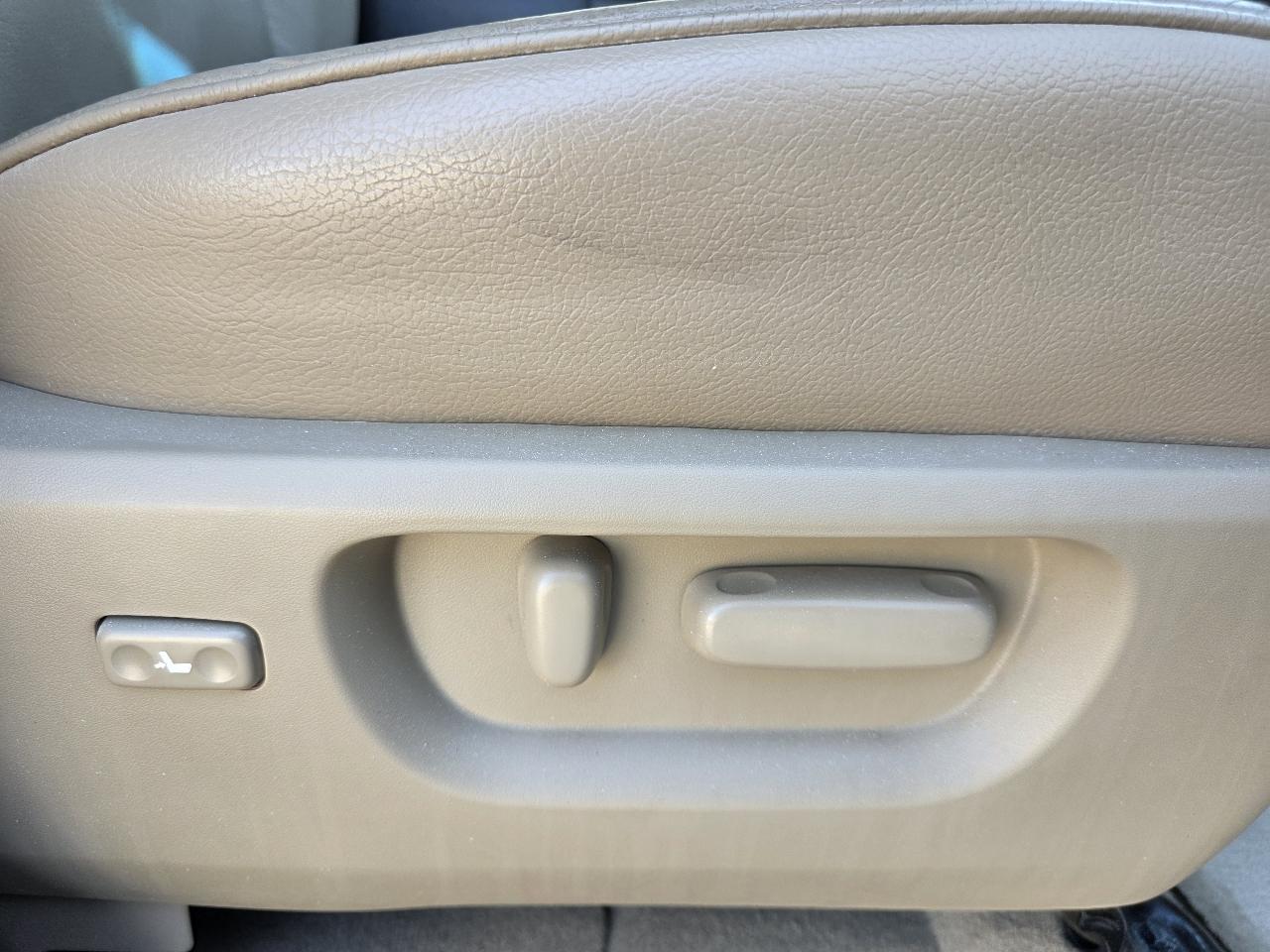 Toyota Tundra Limited CrewMax 5.7L 2WD 2008