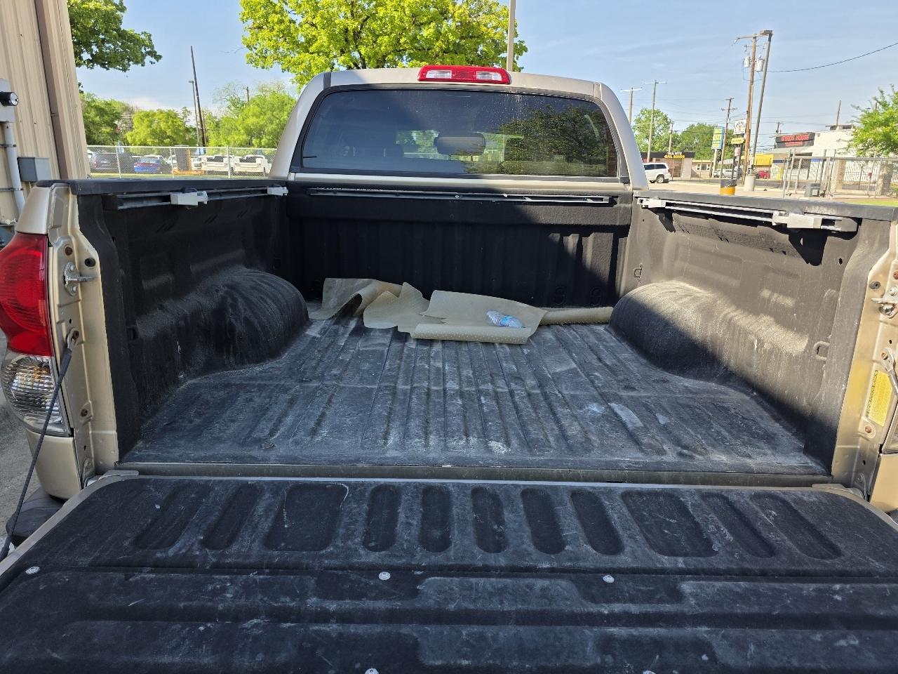 Toyota Tundra Limited CrewMax 5.7L 2WD 2008