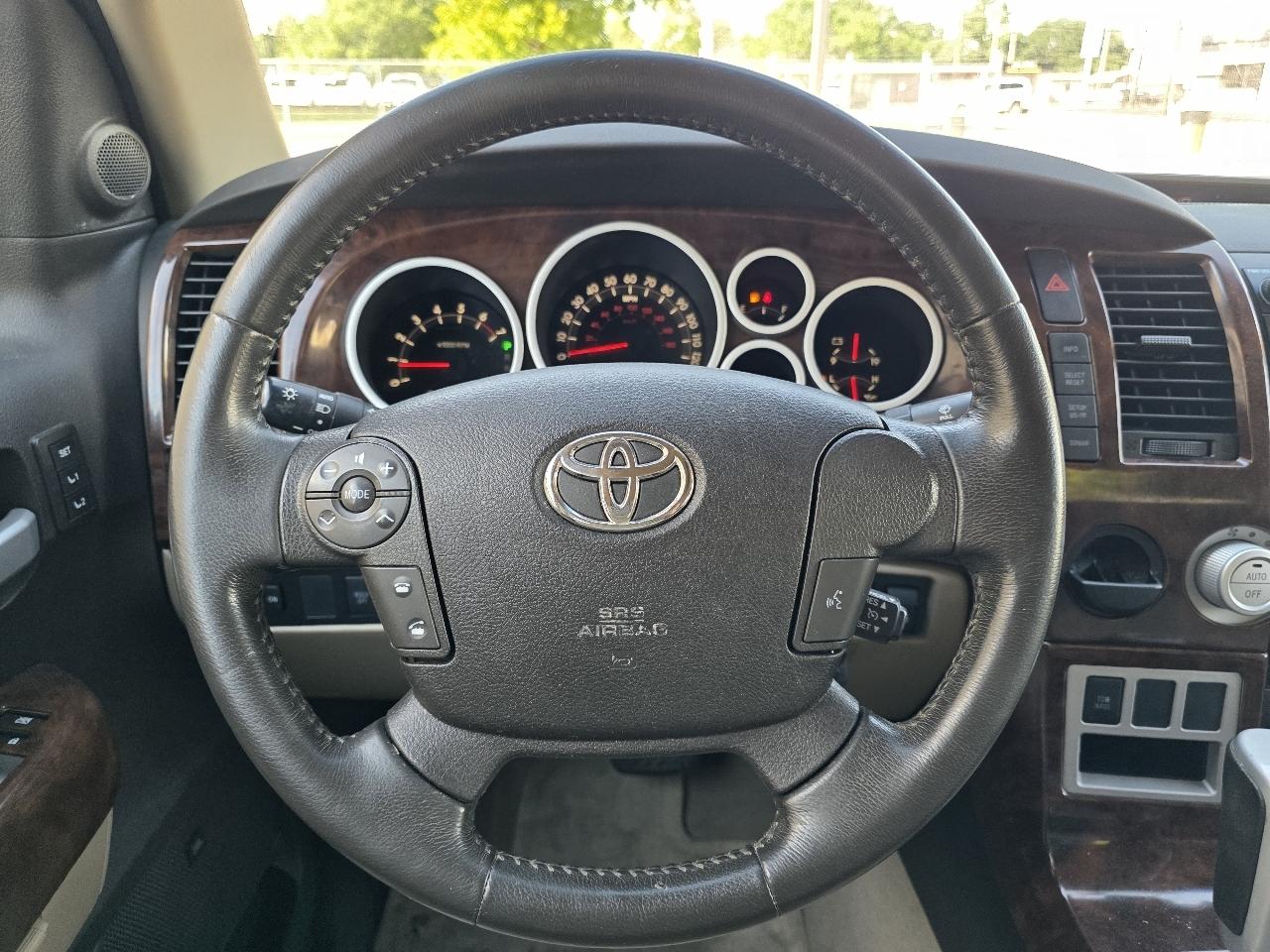 Toyota Tundra Limited CrewMax 5.7L 2WD 2008