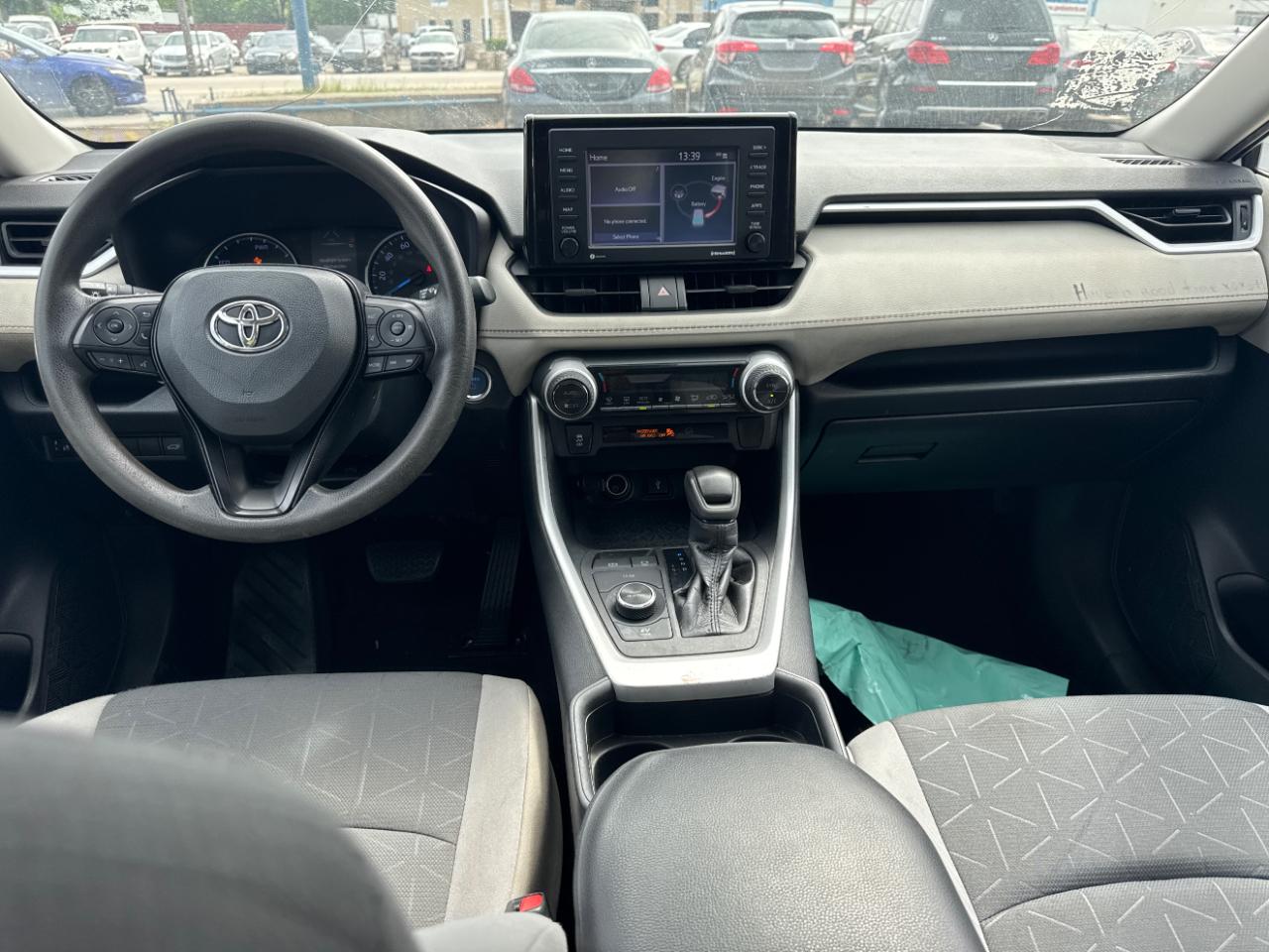 Toyota RAV4 Hybrid XLE 2021