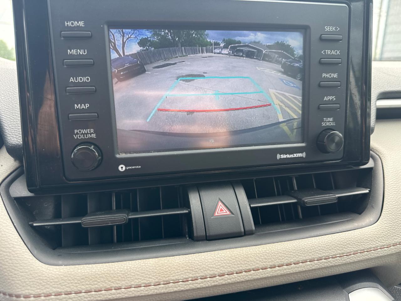 Toyota RAV4 Hybrid XLE 2021