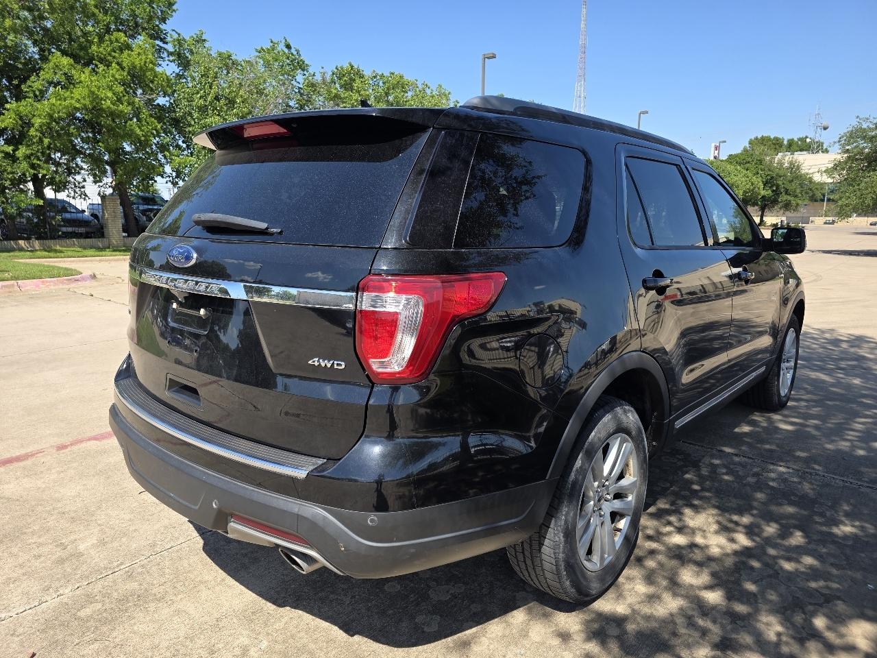 Ford Explorer XLT 4WD 2018