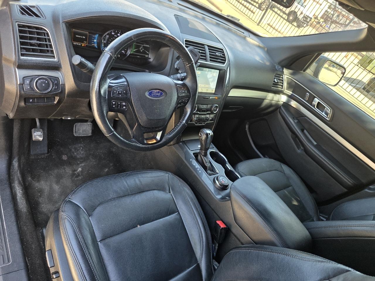 Ford Explorer XLT 4WD 2018