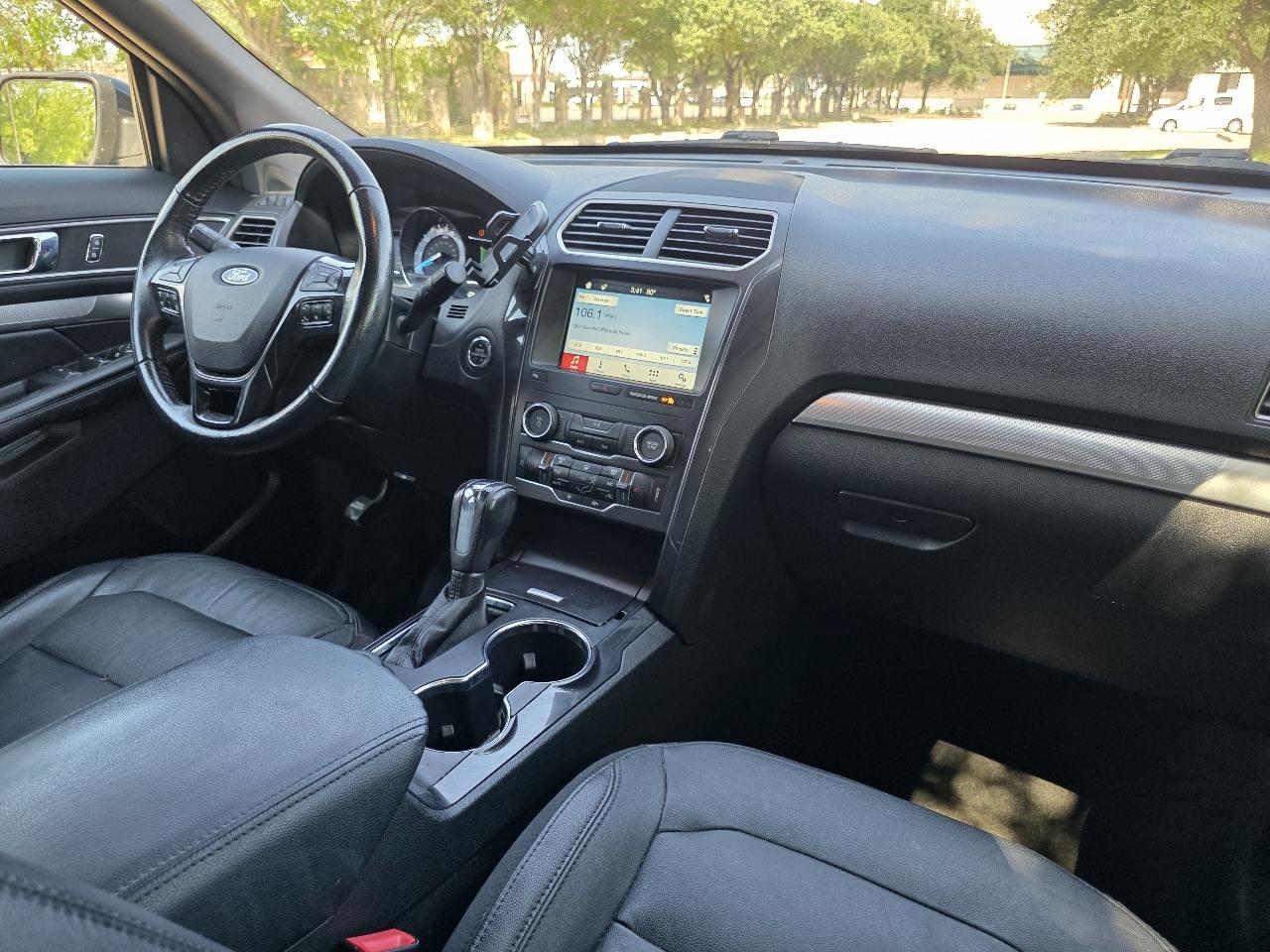 Ford Explorer XLT 4WD 2018