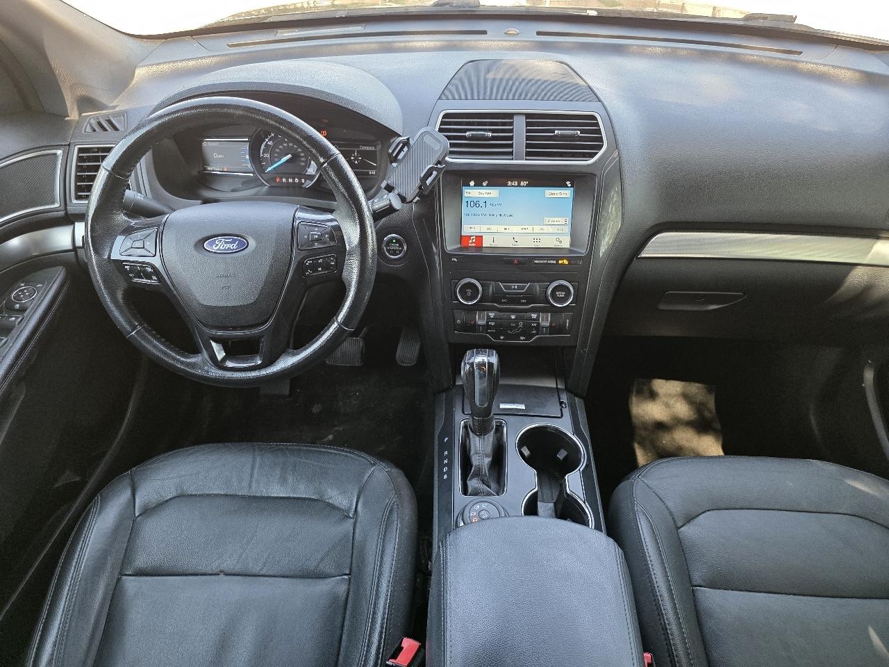 Ford Explorer XLT 4WD 2018