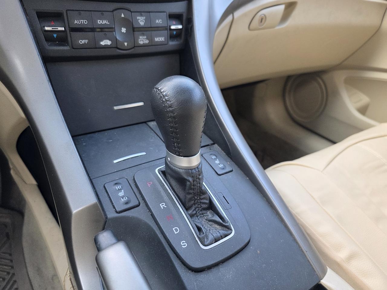 Acura TSX 5-speed AT 2010