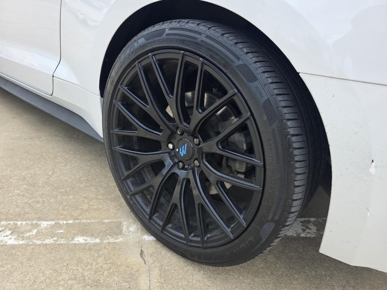 Ford Mustang GT Premium Coupe 2017