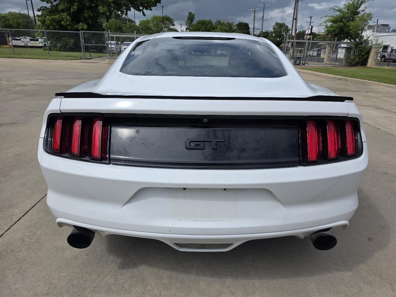 Ford Mustang GT Premium Coupe 2017