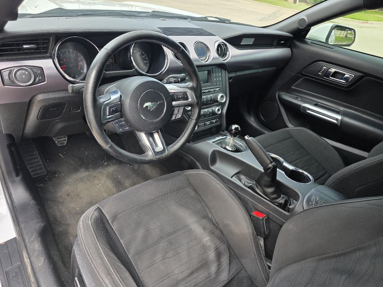 Ford Mustang GT Premium Coupe 2017