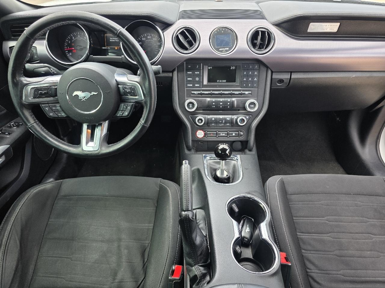 Ford Mustang GT Premium Coupe 2017