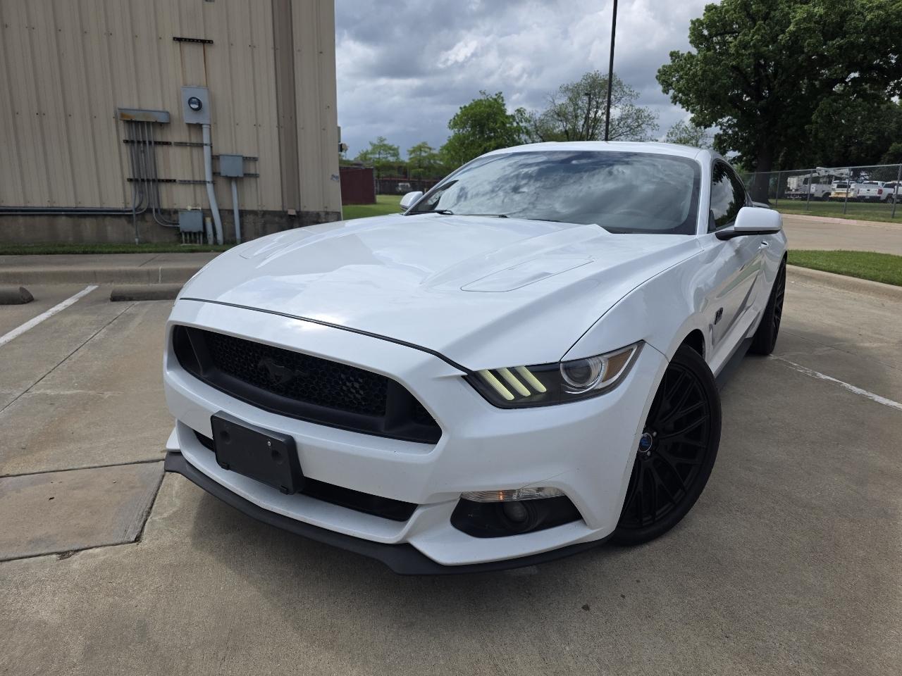 Ford Mustang GT Premium Coupe 2017