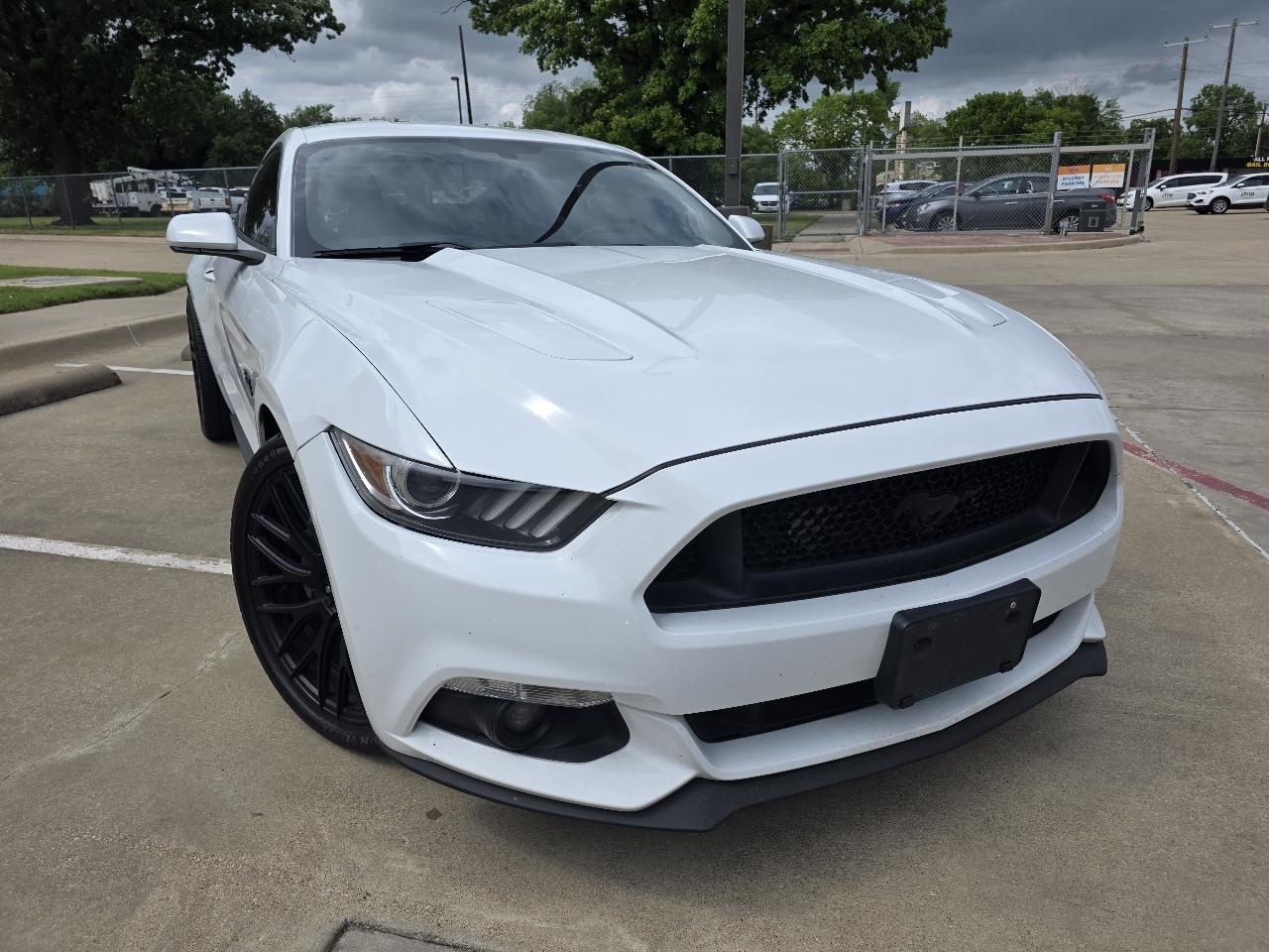 Ford Mustang GT Premium Coupe 2017