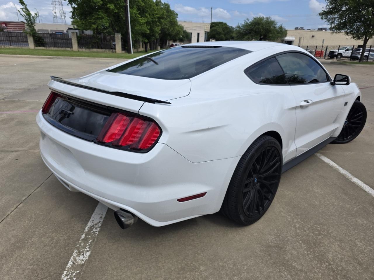 Ford Mustang GT Premium Coupe 2017