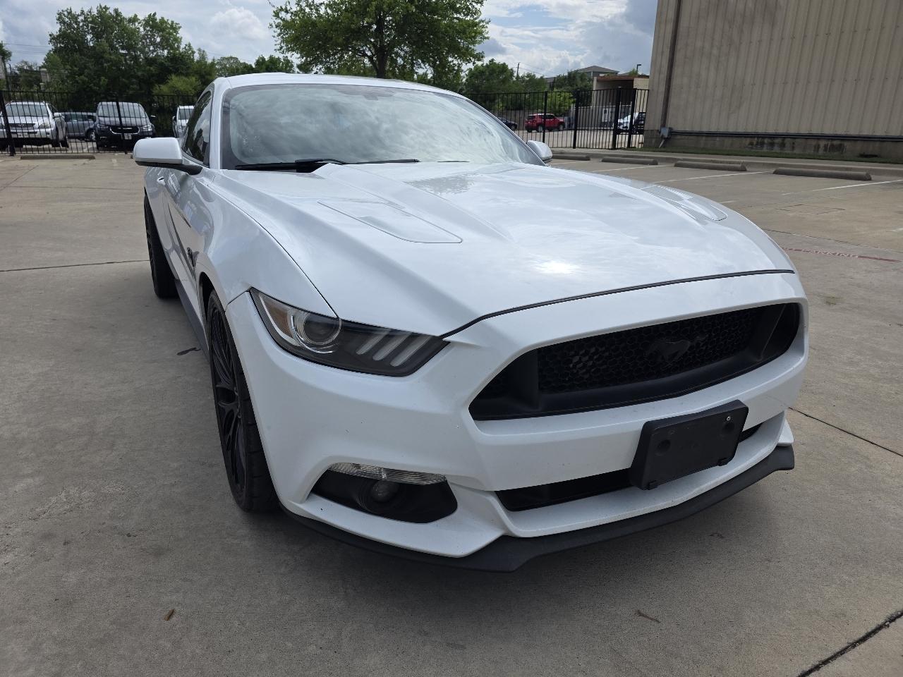 Ford Mustang GT Premium Coupe 2017