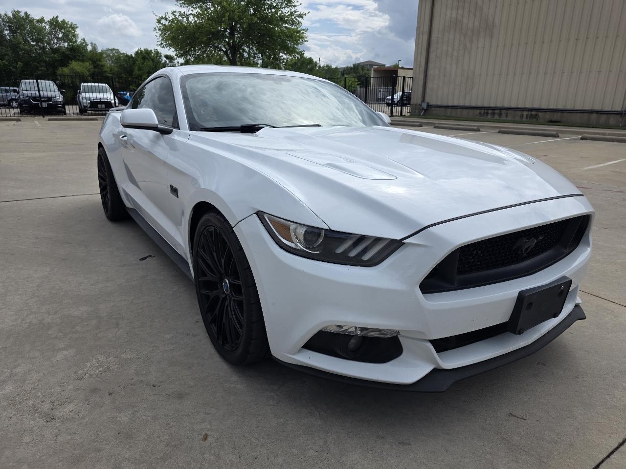 Ford Mustang GT Premium Coupe 2017