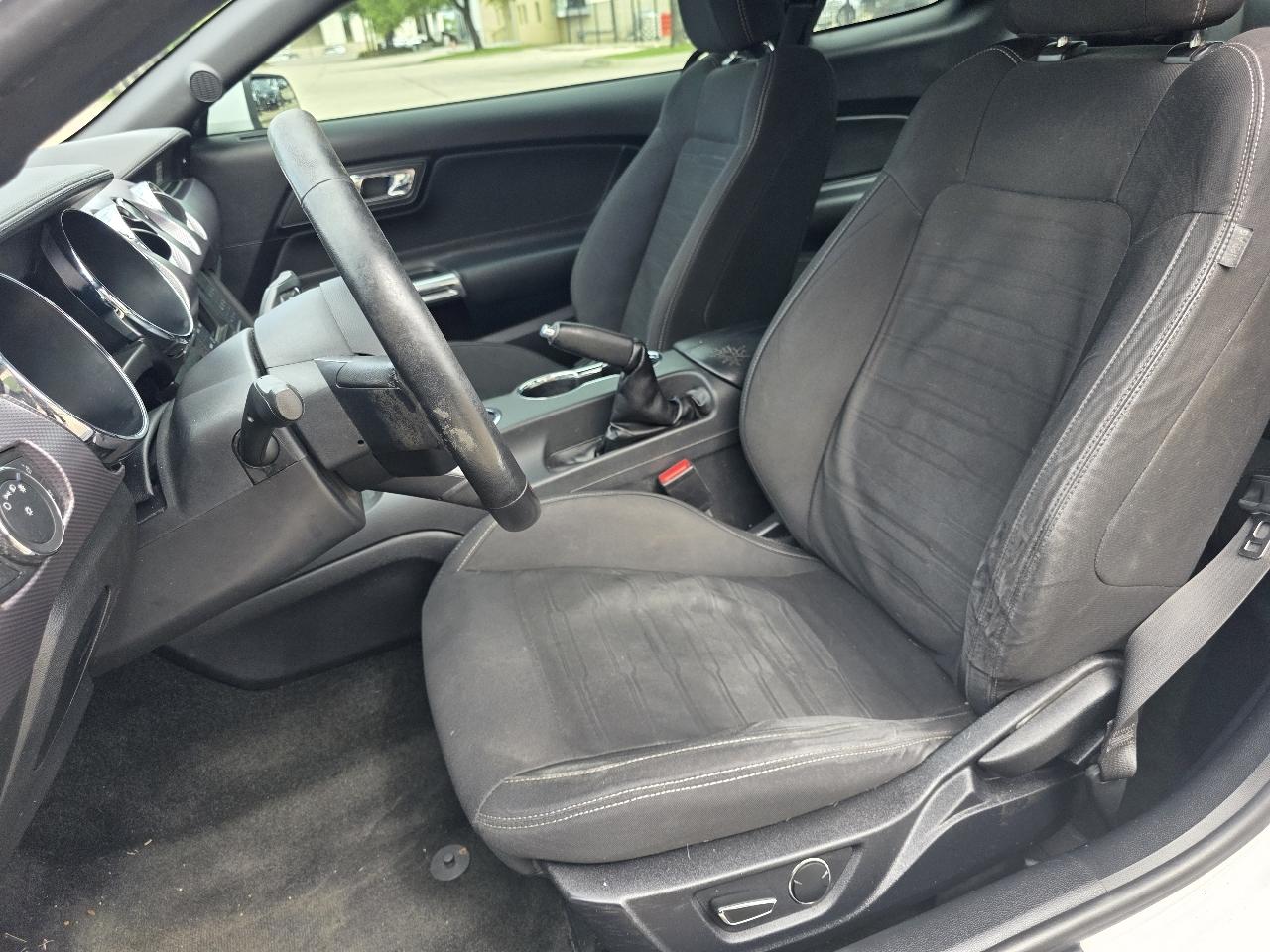 Ford Mustang GT Premium Coupe 2017