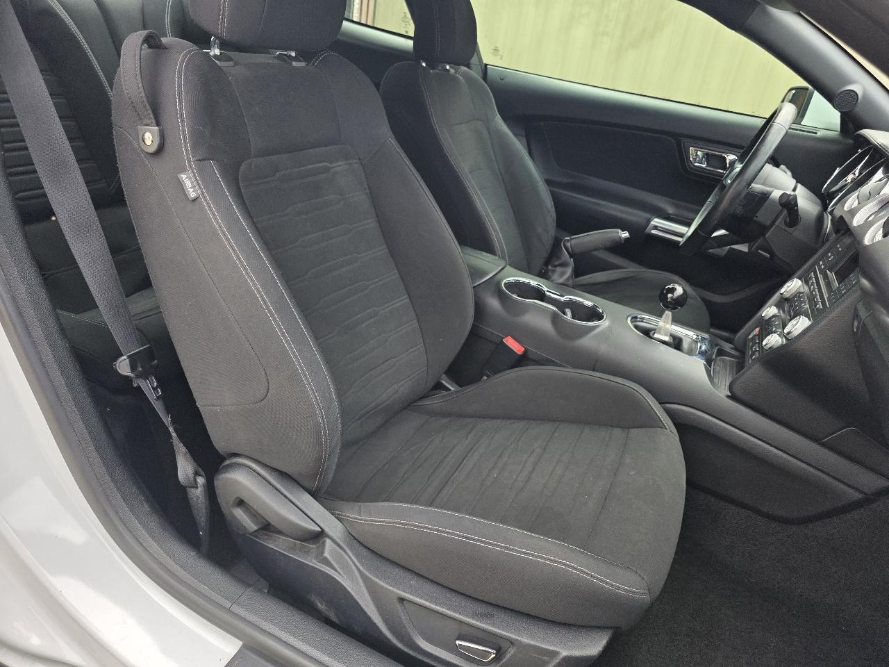 Ford Mustang GT Premium Coupe 2017