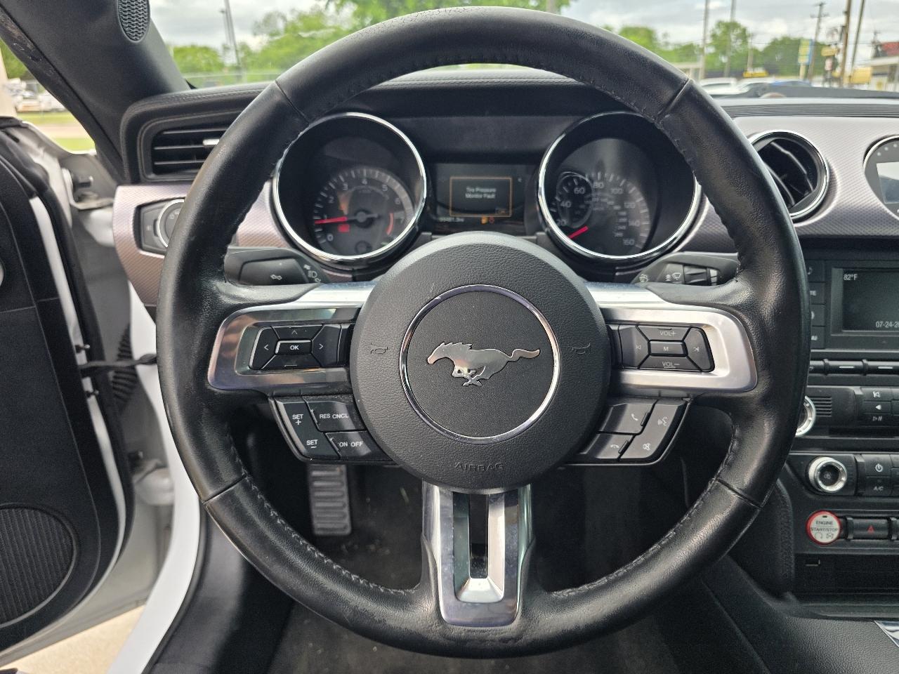 Ford Mustang GT Premium Coupe 2017