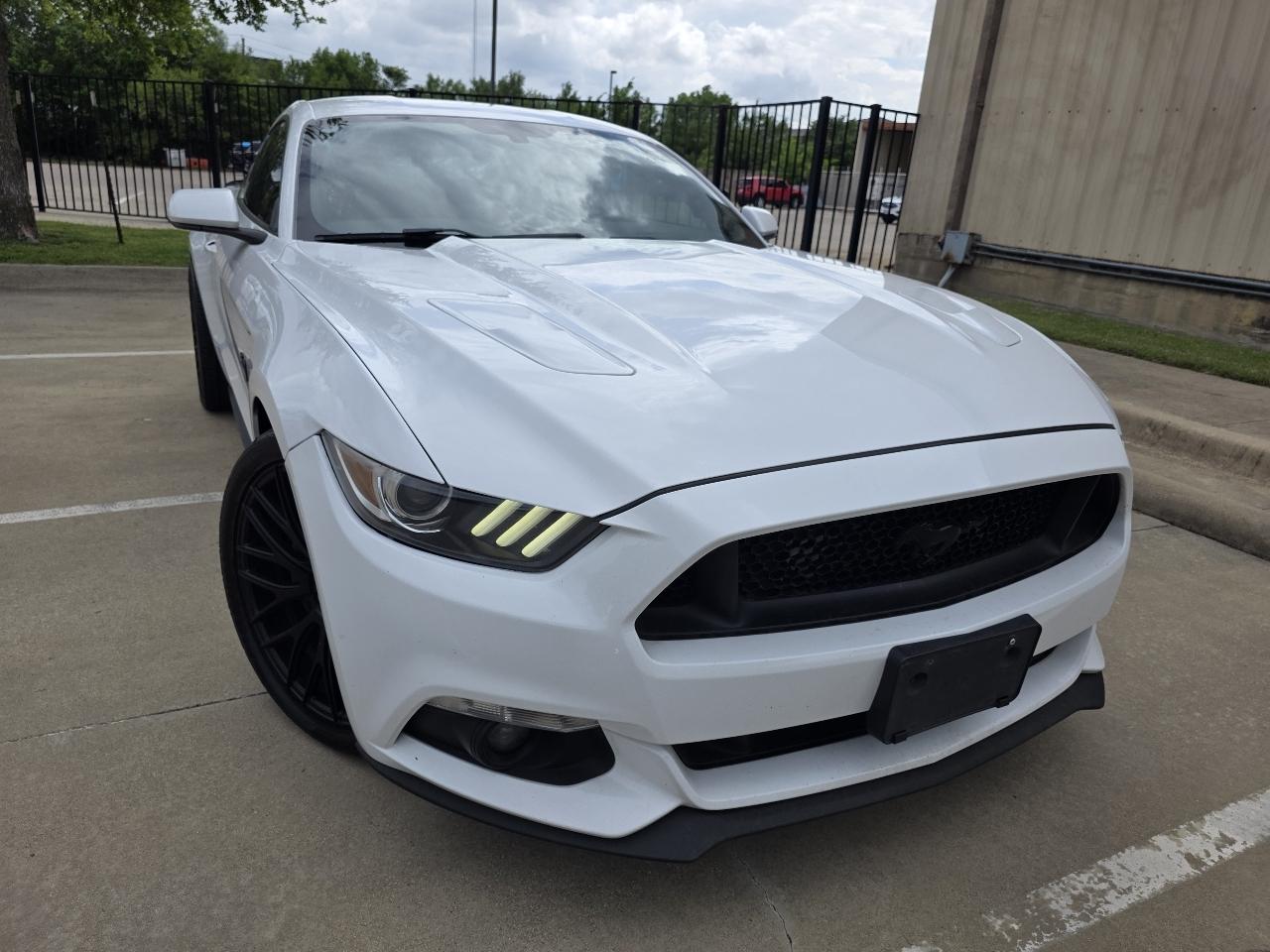 Ford Mustang GT Premium Coupe 2017