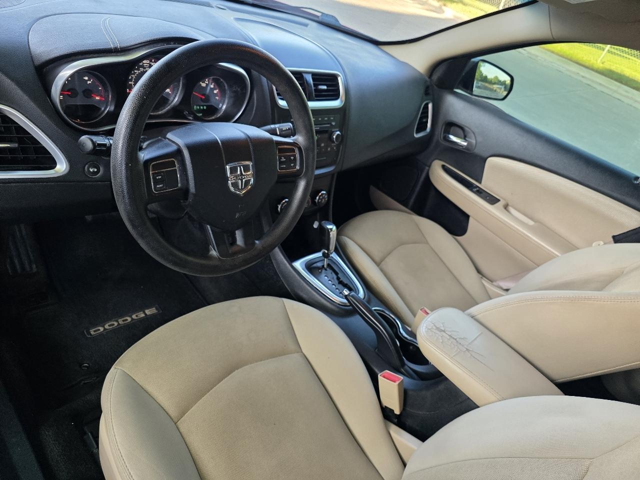 Dodge Avenger SE 2014