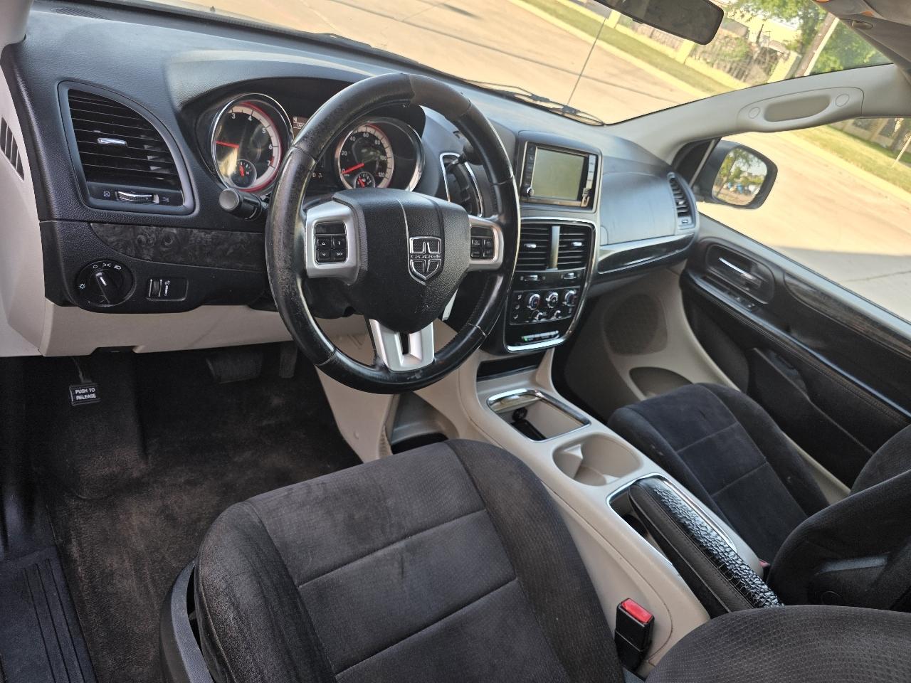 Dodge Grand Caravan SXT 2013