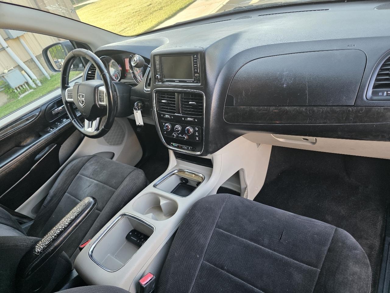 Dodge Grand Caravan SXT 2013
