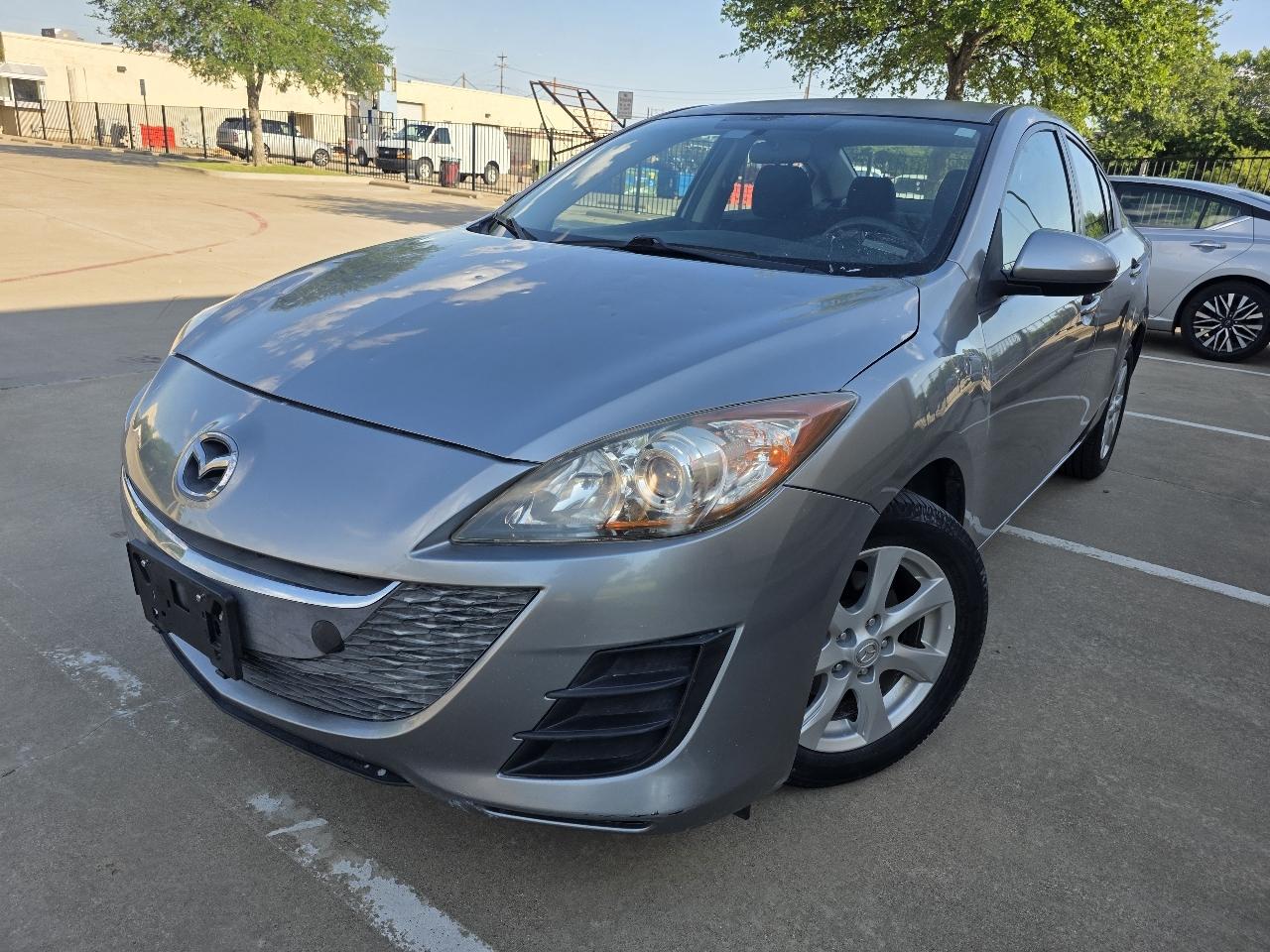 2010 Mazda MAZDA3 i Touring 4-door