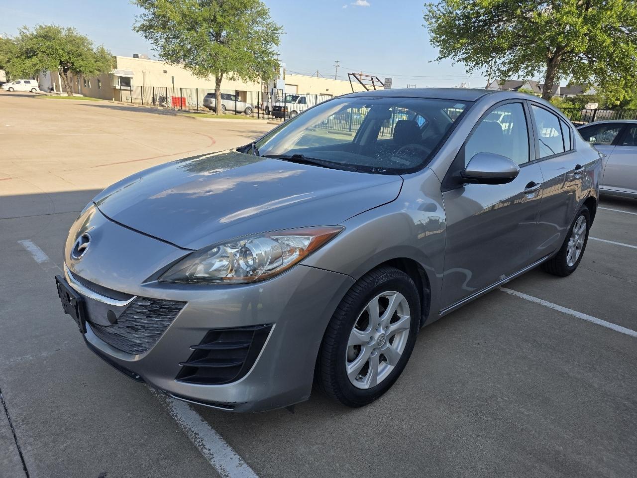 Mazda MAZDA3 i Touring 4-door 2010
