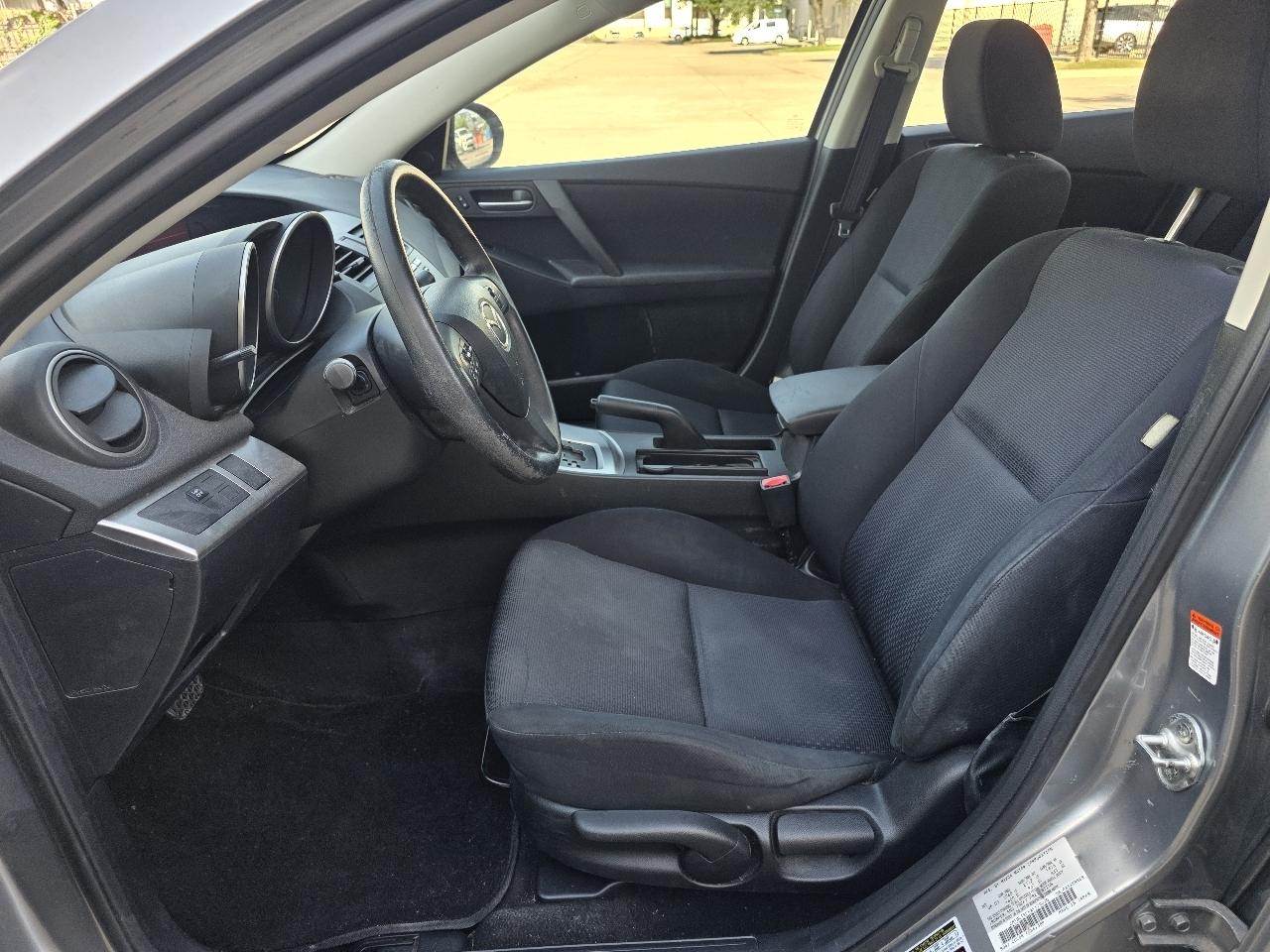 Mazda MAZDA3 i Touring 4-door 2010
