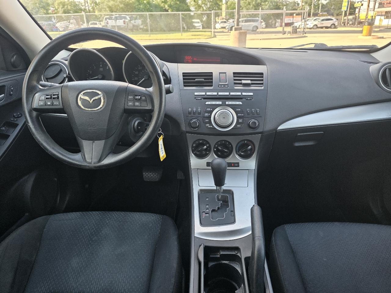 Mazda MAZDA3 i Touring 4-door 2010