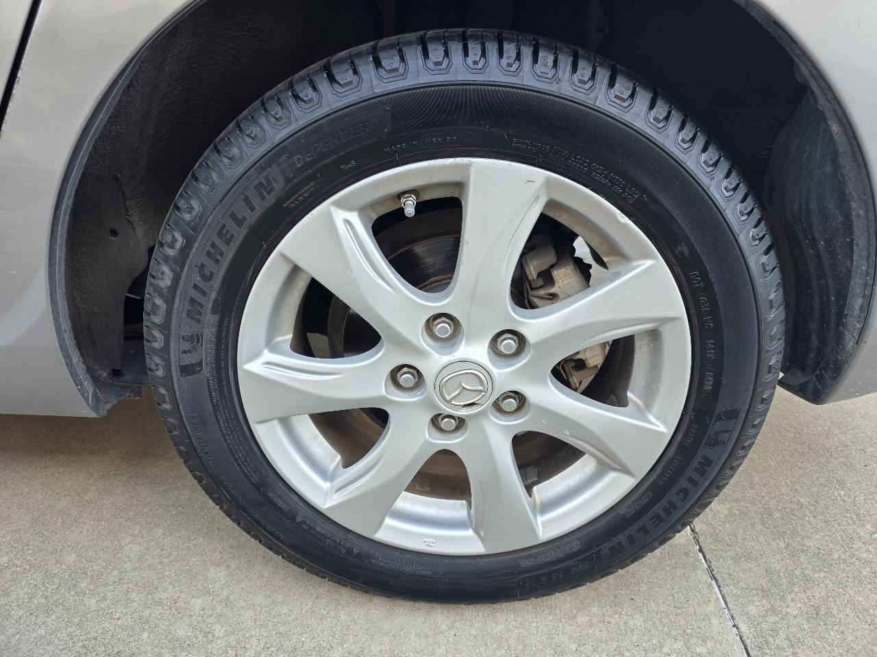 Mazda MAZDA3 i Touring 4-door 2010