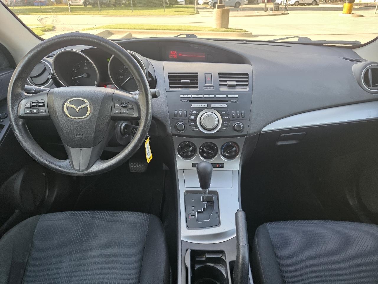 Mazda MAZDA3 i Touring 4-door 2010